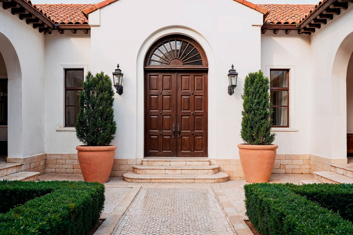 custom wood door in st. louis scobis