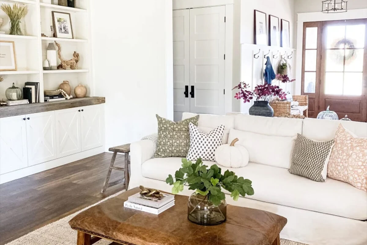 Why Mixing Dark and Light Wood Works?​